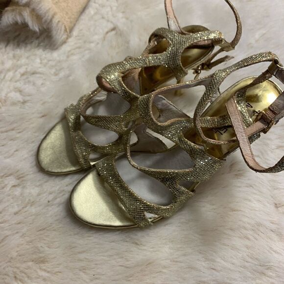 Michael Kors  Yvonne Gold glittered strappy heels size 8 - Picture 4 of 9